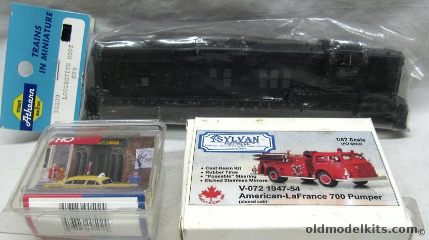 Assorted 1/87 Athearn 38200 SD9 Locomotive Body / Sylvan American-LaFrance 700 Pumper Fire Engine / 933-4001 Checker Marathon Taxi - HO Scale plastic model kit